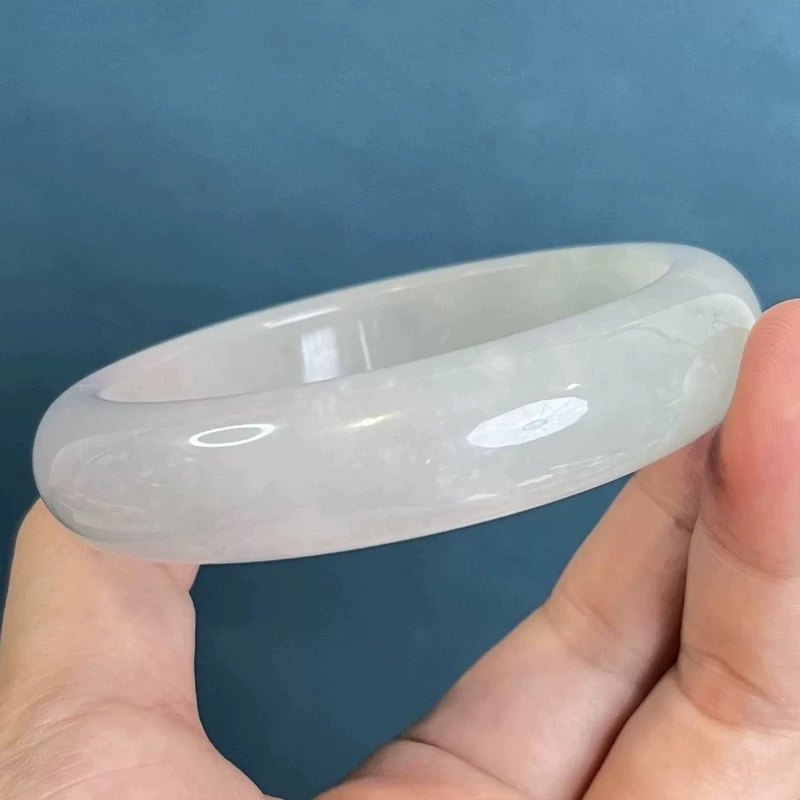 Oil- jadeite  ice-type light g - đánh giá và giá Lighting